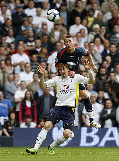 疑充满悬念 疑充满悬念