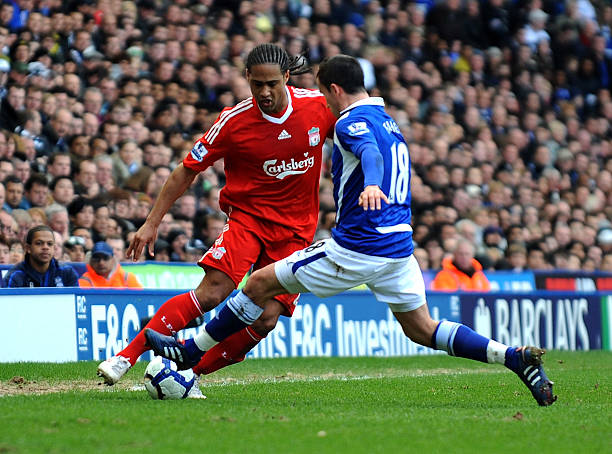 他频繁参加 他频繁参加