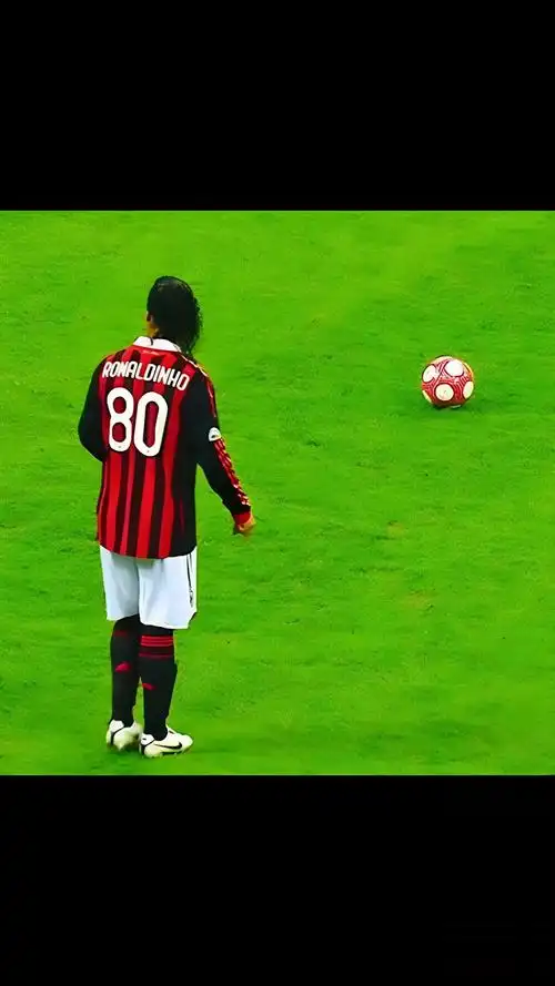 足球不仅仅 足球不仅仅